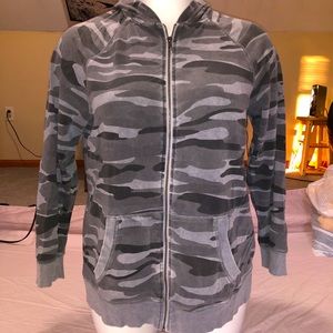 Torrid zip up camo hoodie